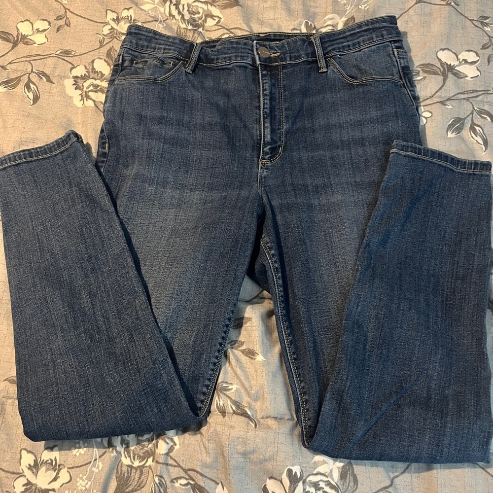 Reitman’s lot of 2 Dark Blue Skinny Jeans
Size 32 Petite - Picture 2 of 16
